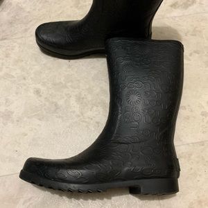 Ugg rainboots